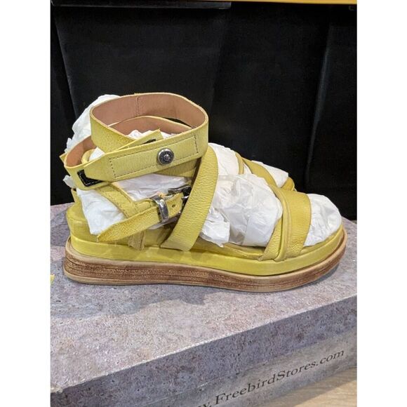 A.S.98 Lobos in Yellow! - Picture 4 of 9